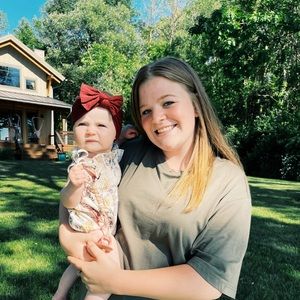 Meet your Posher, Claire